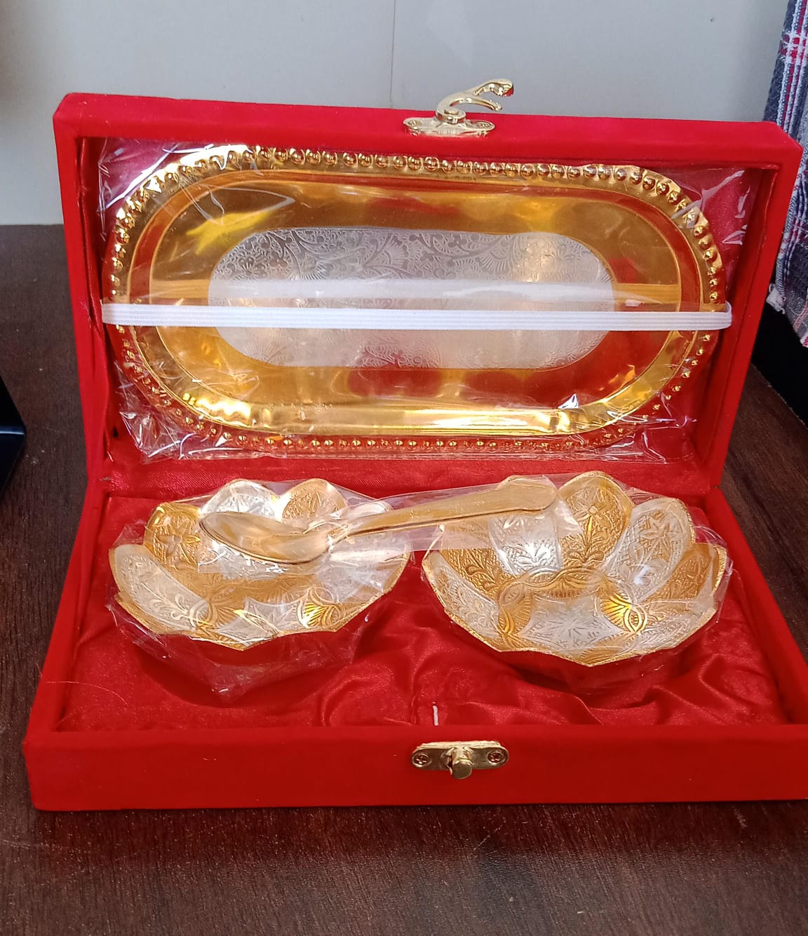 5in1 Gold Silver Plated 2 Bowl 2 Spoon Tray Set Brass with Red Velvet Gift Box Serving Dry Fruits Desserts Gift 5in1 Gold Silver Plated 2 Bowl 2 Spoon Tray Set Brass with Red Velvet Gift Box Serving Dry Fruits Desserts Gift